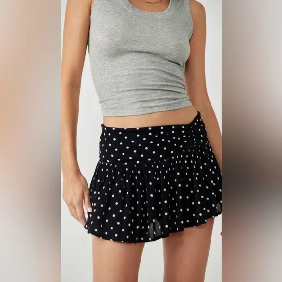 NWT Free People Gobi Skort in Washed Black Combo Size M - Picture 1 of 6